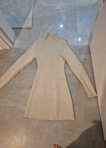 Bej Yünlü Yüksek Yakalı Triko Elbise - Görsel 2