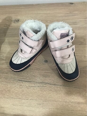 LC Waikiki Kız çocuk bot