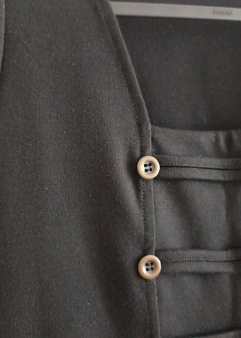 Düğmeli Siyah Midi Hamile Elbisesi - Görsel 4