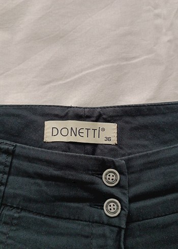 Kadın Lacivert Keten Bermuda Şort - Görsel 3