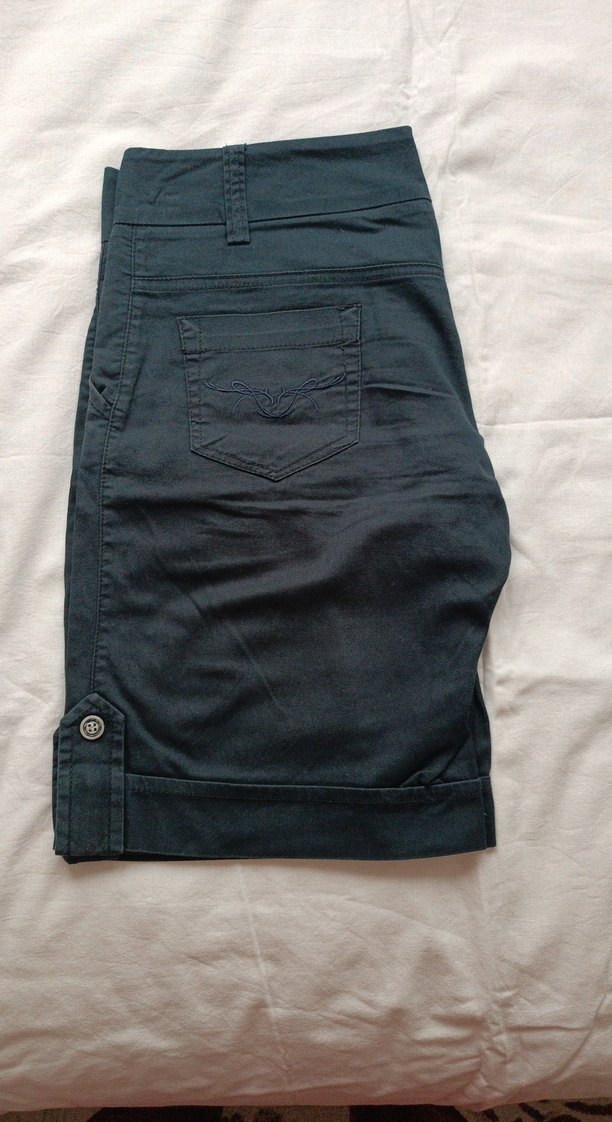 Kadın Lacivert Keten Bermuda Şort - Görsel 2