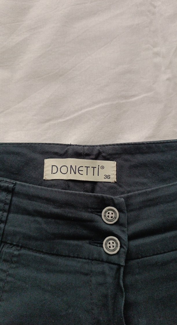 Kadın Lacivert Keten Bermuda Şort - Görsel 3