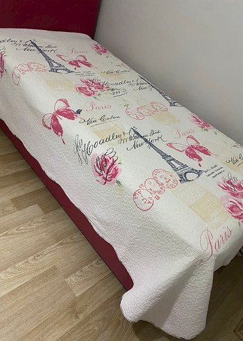  Beden Pastel Pembe Baskılı Yatak Örtüsü