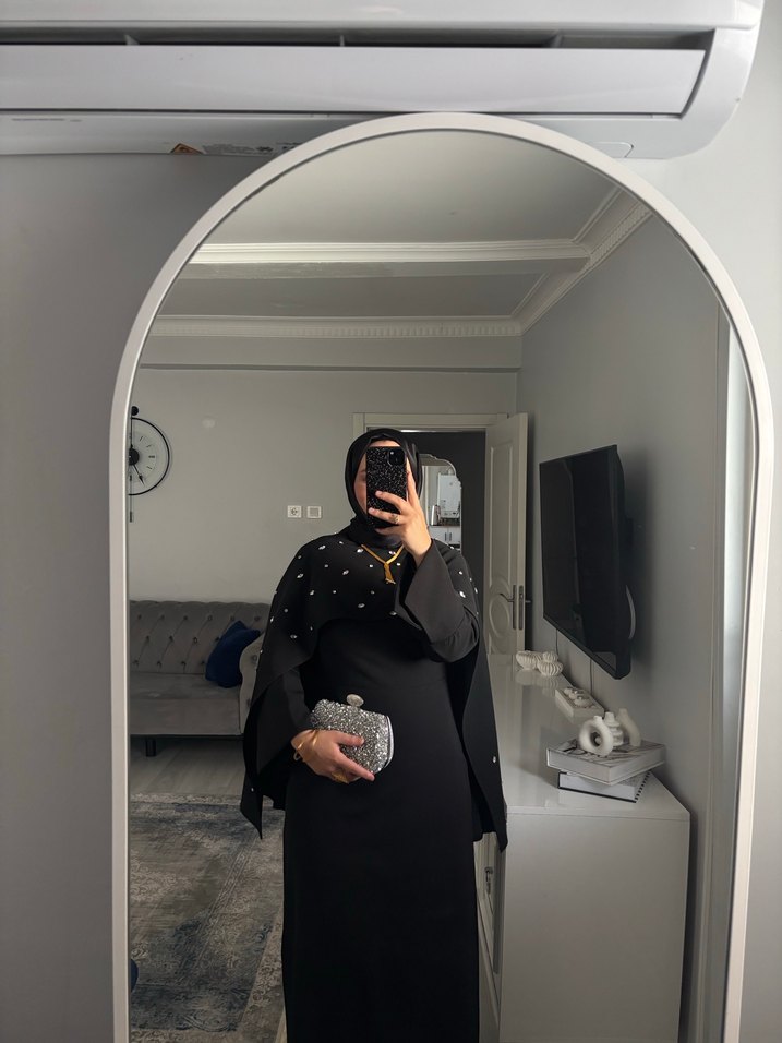 Uzun Kollu Siyah Tesettür Notalı Yaka Elbise - Görsel 3