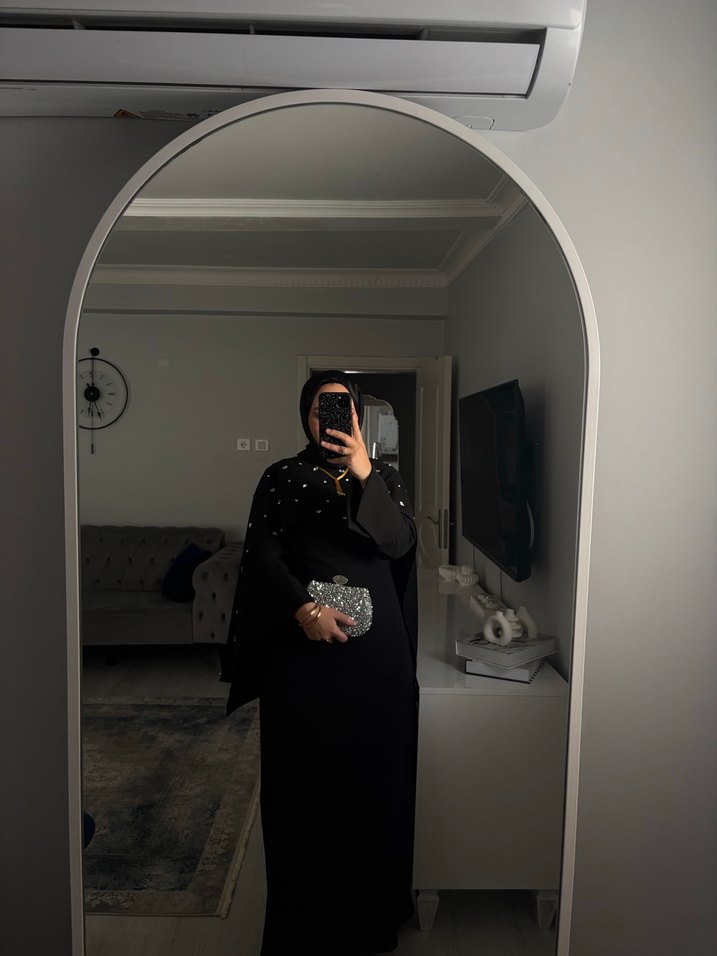 Uzun Kollu Siyah Tesettür Notalı Yaka Elbise - Görsel 2