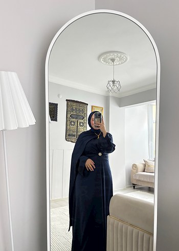 Lacivert pelerinli saten abiye - Görsel 2