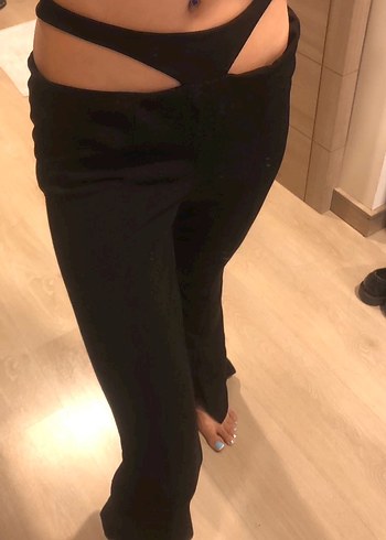 Siyah bel dekolte detaylı ispanyol pantolon - Görsel 6