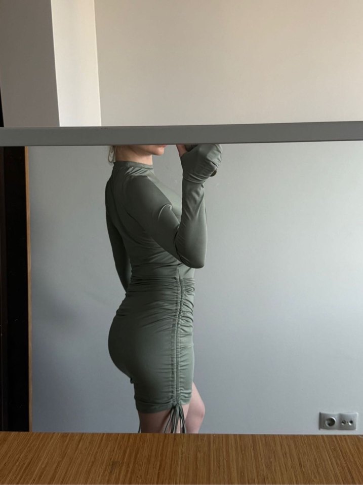 Yeşil Drapeli Parmak geçirme detaylı elbise - Görsel 3