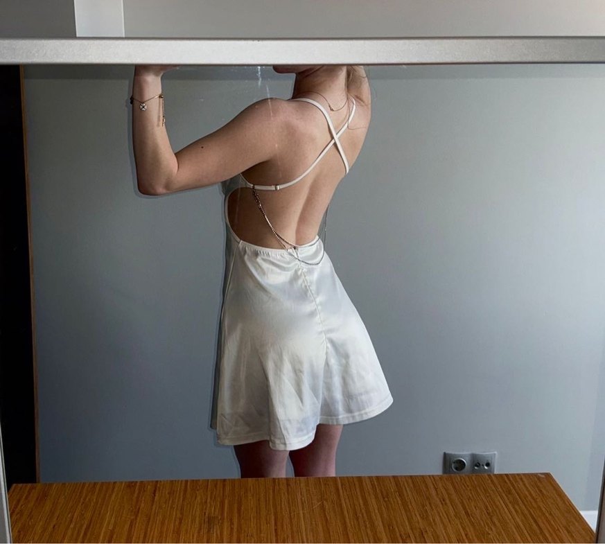 Beyaz Saten elbise - Görsel 3