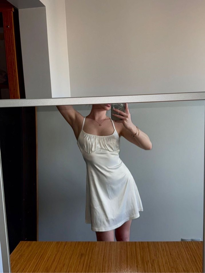 Beyaz Saten elbise - Görsel 2