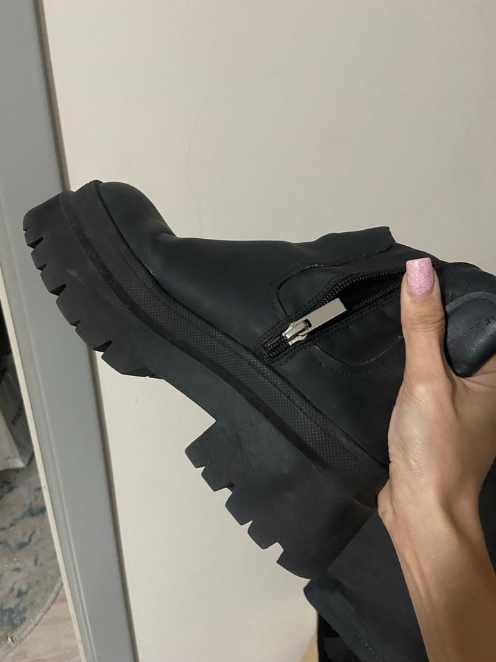 Siyah Dizüstü Çorap Çizme Pull and Bear - Görsel 3