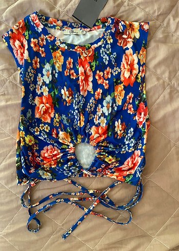 Çiçekli belden bağlamalı bluz - Görsel 4