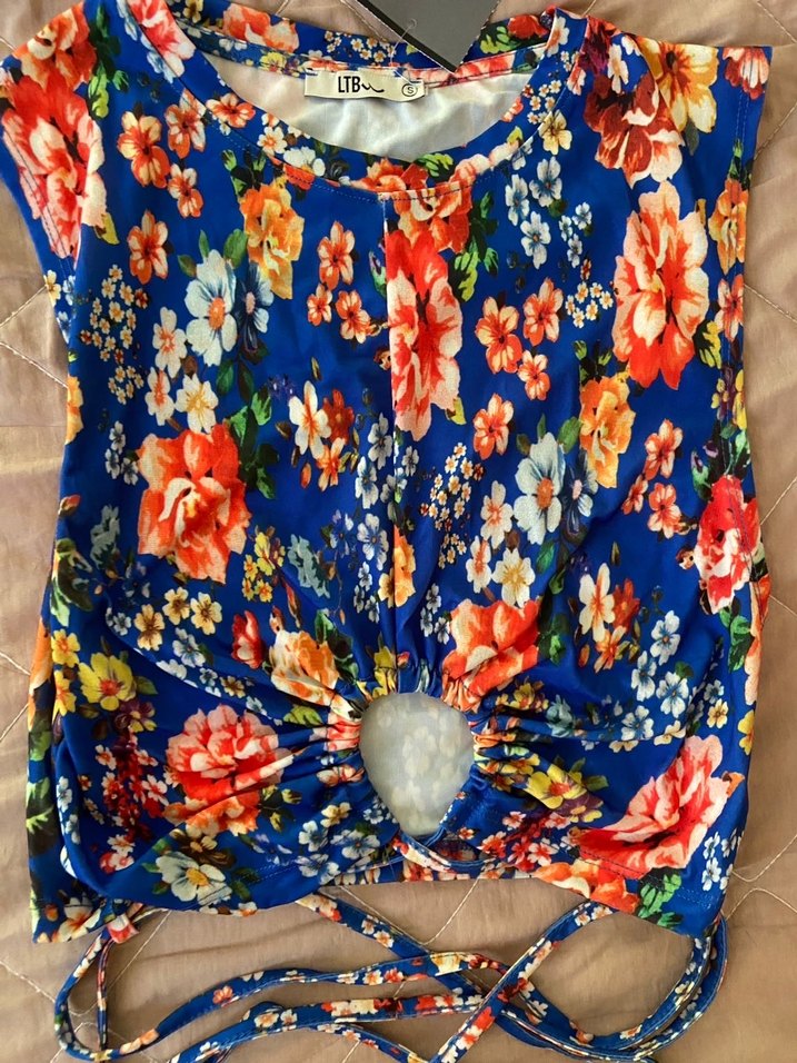 Çiçekli belden bağlamalı bluz - Görsel 2
