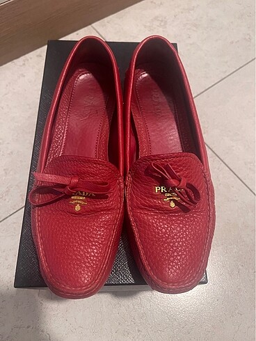 Prada Loefer yeni gibi??