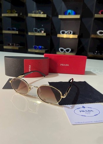 Prada Klasik Kadın Güneş Gözlüğü