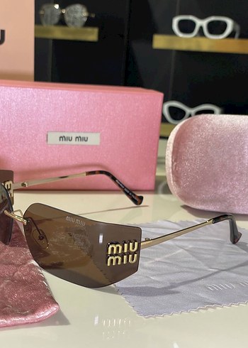 Miu Miu Miu Miu Kadın Güneş Gözlüğü
