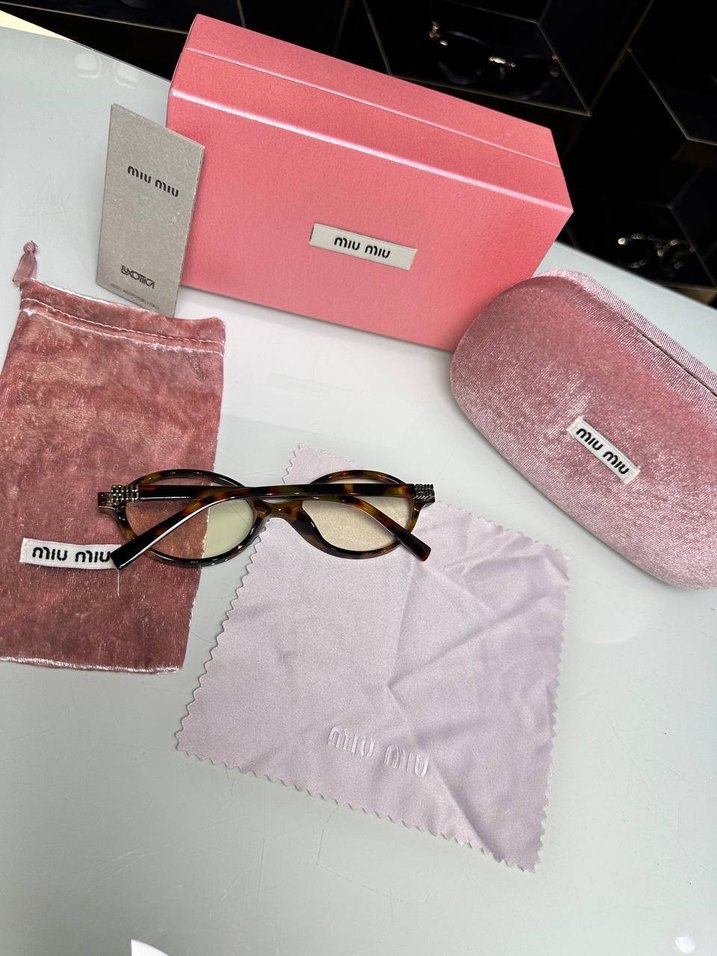 Miu Miu leopar Kadın Gözlük optik için de uygundur - Görsel 3