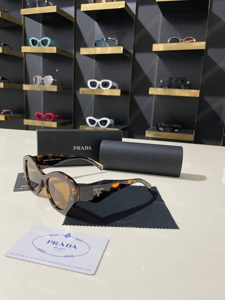 Prada leopar Güneş gözlüğü - Görsel 2