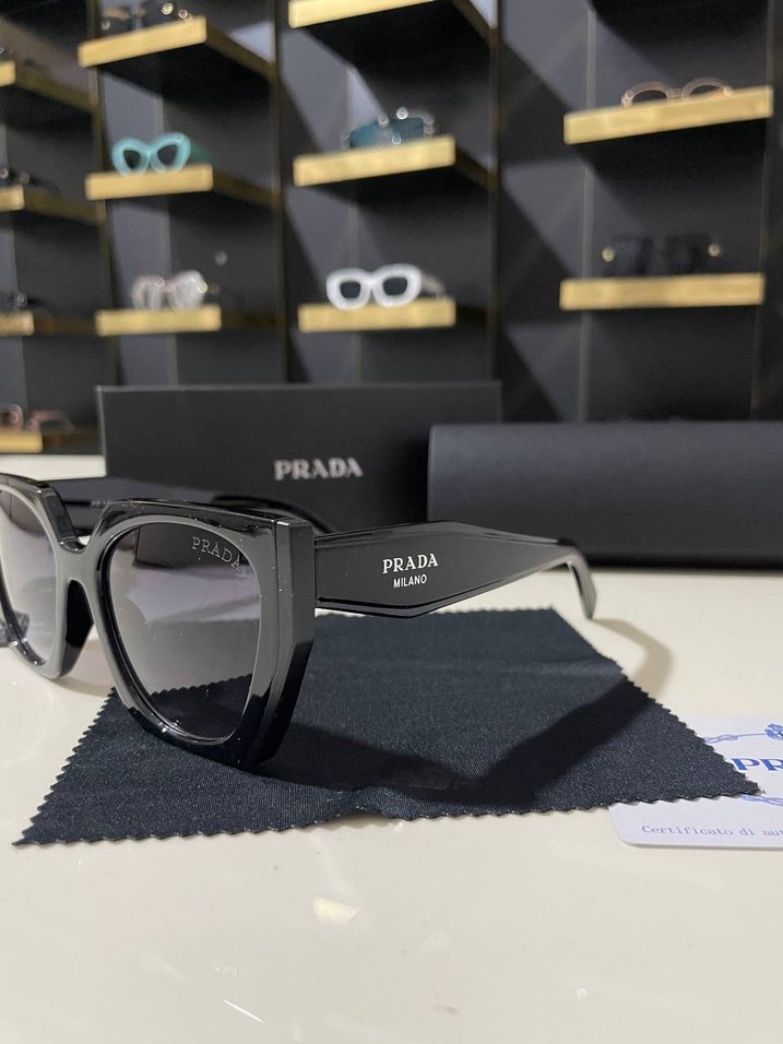 Prada Siyah  Kadın Gözlük - Görsel 2