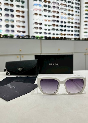 Beyaz Prada Kadın Güneş Gözlüğü - Görsel 2