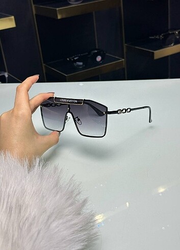 Louis Vuitton ithal gözlük unisex model 