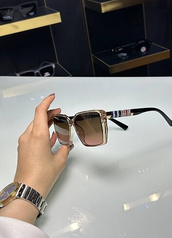 Burberry ithal gözlük 