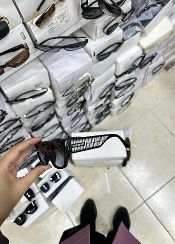Burberry ithal gözlük 