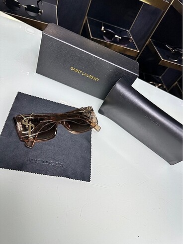 Yves Saint Laurent Yves Saint Laurent İthal gözlük