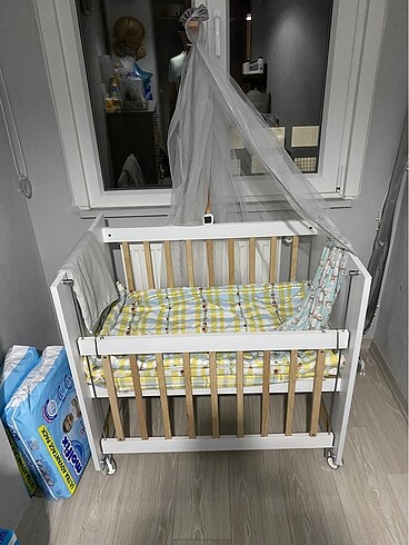 Ahşap Bebek beşiği