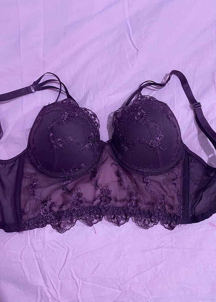 Sütyen
 - Görsel 2