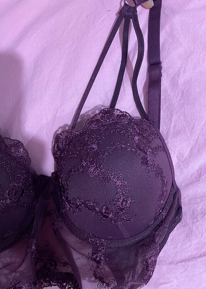 Sütyen
 - Görsel 3