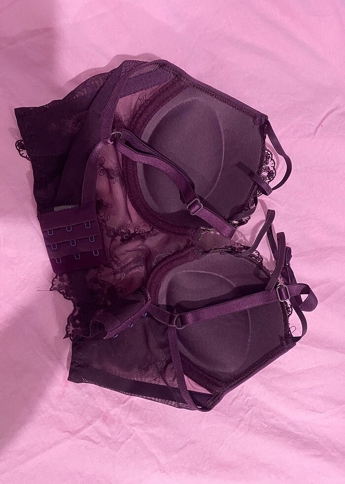 Sütyen
 - Görsel 4