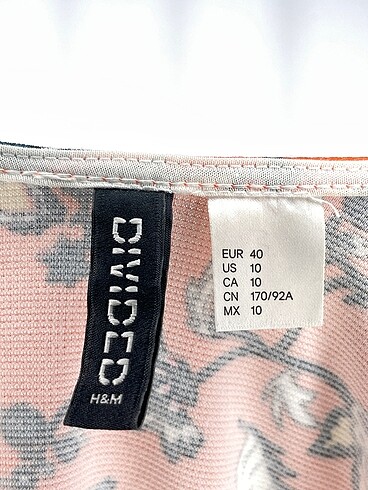 40 Beden çeşitli Renk H&M Kısa Elbise %70 İndirimli.