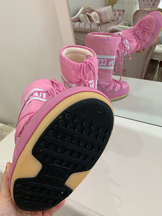 Moon boot