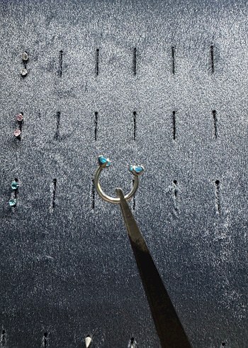 Halka Çelik Renkli Taşlı Piercing - Görsel 2