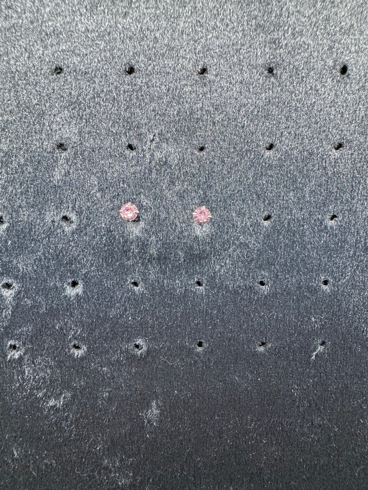 Pembe Parlak Minimalist Kadın Piercing - Görsel 3