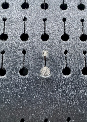 Şeffaf Göbek Piercingi - Görsel 2