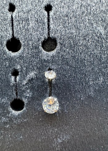 Silver taşlı göbek piercing - Görsel 3