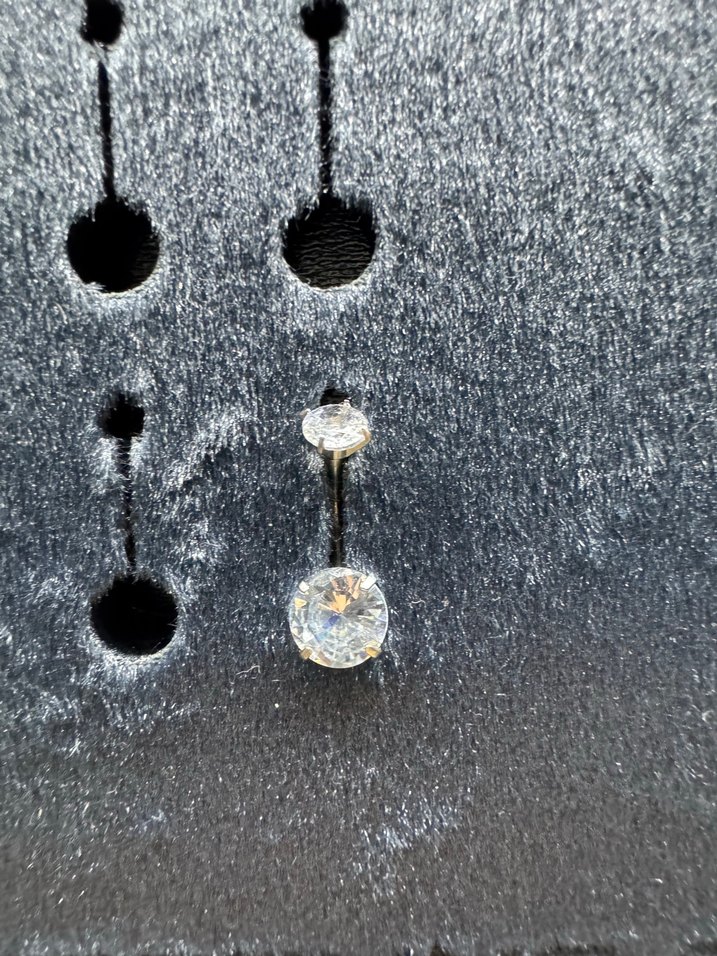 Silver taşlı göbek piercing - Görsel 4