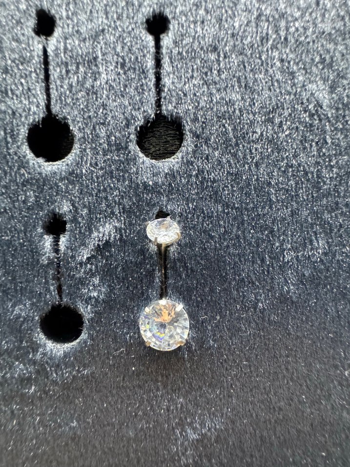 Silver taşlı göbek piercing - Görsel 3