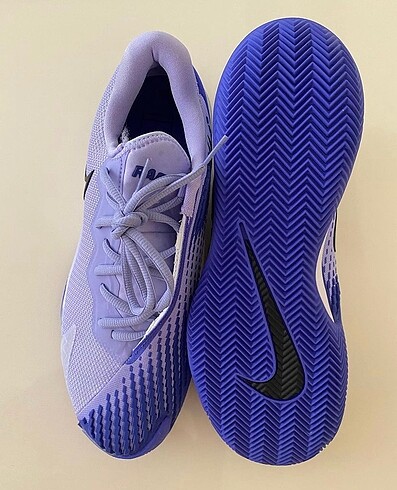 42 Beden mor Renk Nike tenis ayakkabısı ????