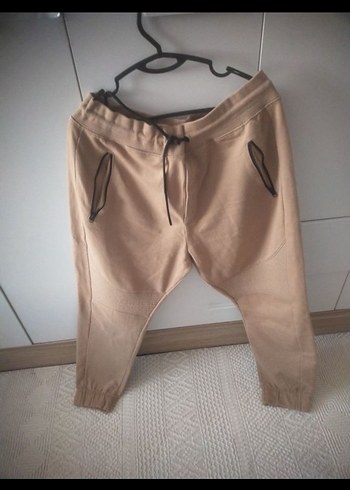 Bershka Erkek Bej lastikli pacaları , eşofman - Görsel 2