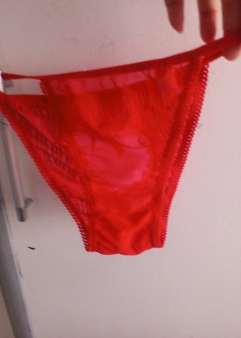 Kırmızı tül iç çamaşırı - Görsel 2