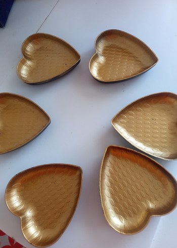 Parlak Altın Renkli Kalp Şekilli Tabaklar - Görsel 5