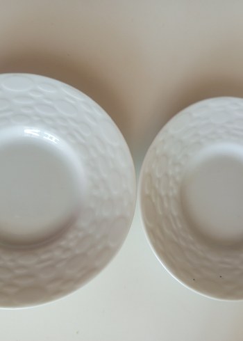 Beyaz Kabartmalı porselen kahve fincanı  tabak 2 afet - Görsel 3