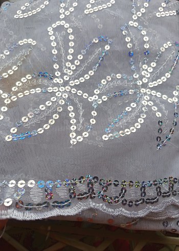 Gri Bohem tarzı nakışlı pullu namaz bezi - Görsel 2