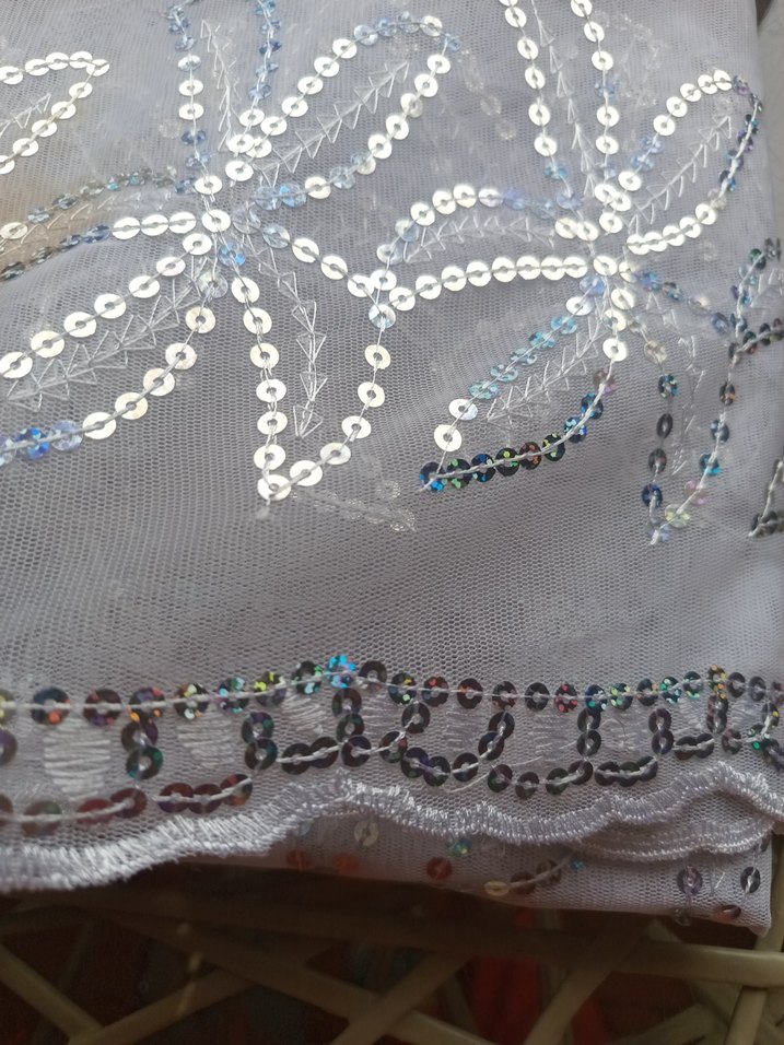 Gri Bohem tarzı nakışlı pullu namaz bezi - Görsel 3