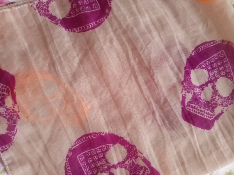 bej zemin üzerine pembe turuncu figürler - Görsel 3