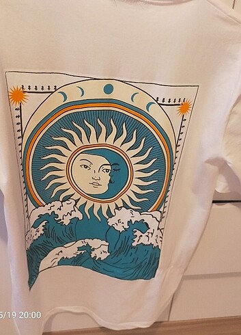 Arka baskılı T_shirt