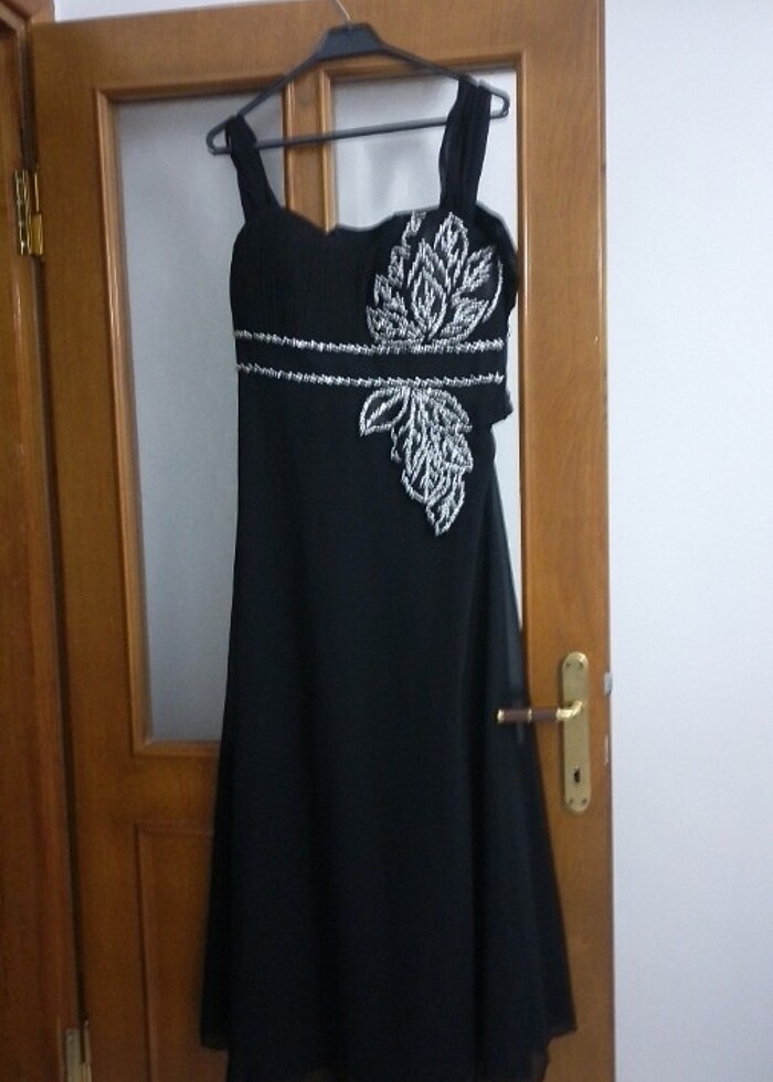 Siyah boncuklu abiye - Görsel 4